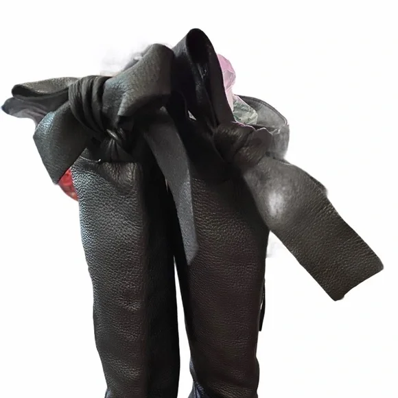 MIU MIU Black Leather Bow Boots